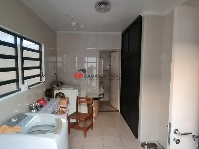 Sobrado com 293m² 3 quartos e 1 banheiro, à venda, no bairro Cerâmica em São Caetano do Sul