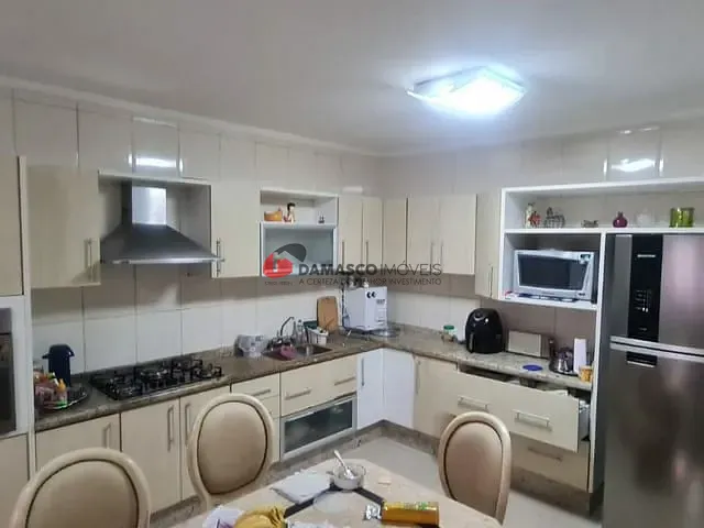 Sobrado com 293m² 3 quartos e 1 banheiro, à venda, no bairro Cerâmica em São Caetano do Sul