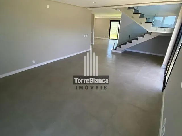 Sobrado com 300m² 3 quartos e 4 banheiros, à venda, no bairro Jardim Carvalho em Ponta Grossa