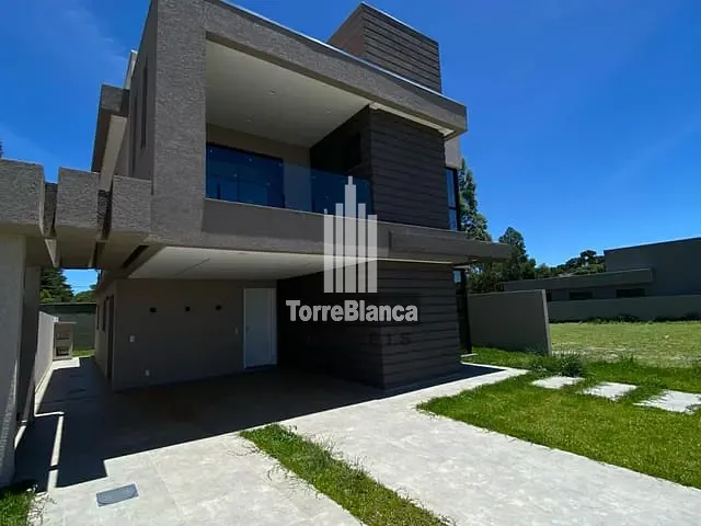 Sobrado com 300m² 3 quartos e 4 banheiros, à venda, no bairro Jardim Carvalho em Ponta Grossa