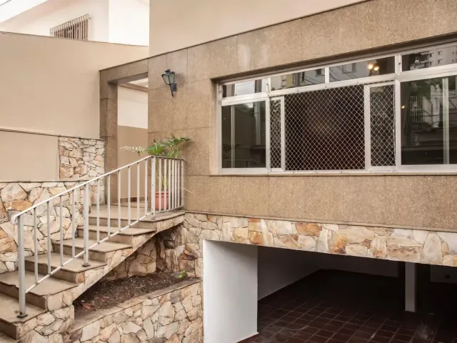 Sobrado com 320m² 3 quartos e 5 banheiros, à venda, no bairro Chácara Inglesa em São Paulo