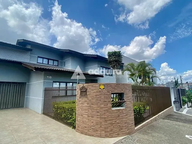 Sobrado com 300m² 4 quartos e 4 banheiros, à venda, no bairro Orfãs em Ponta Grossa