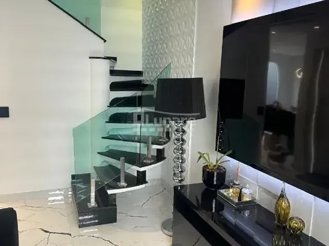 Sobrado 3 quartos e 2 banheiros, à venda, no bairro Centro em Mogi das Cruzes