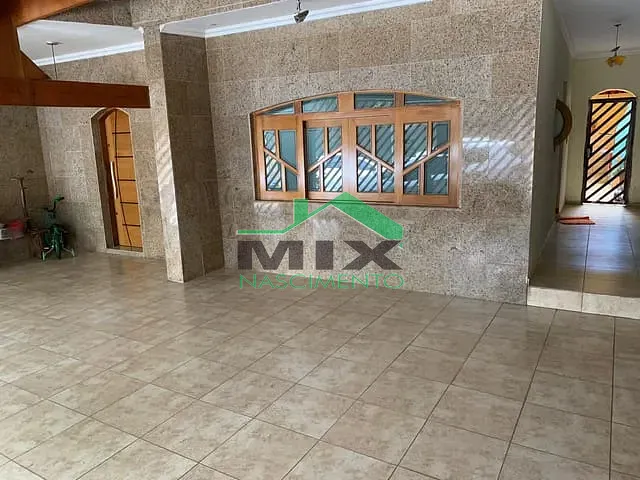 Sobrado com 230m² 4 quartos e 4 banheiros, à venda ou para alugar, no bairro Jardim Maria Adelaide em São Bernardo do Campo