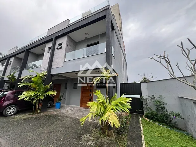 Sobrado com 120m² 2 quartos e 2 banheiros, à venda, no bairro Balneário Gardem Mar em Caraguatatuba