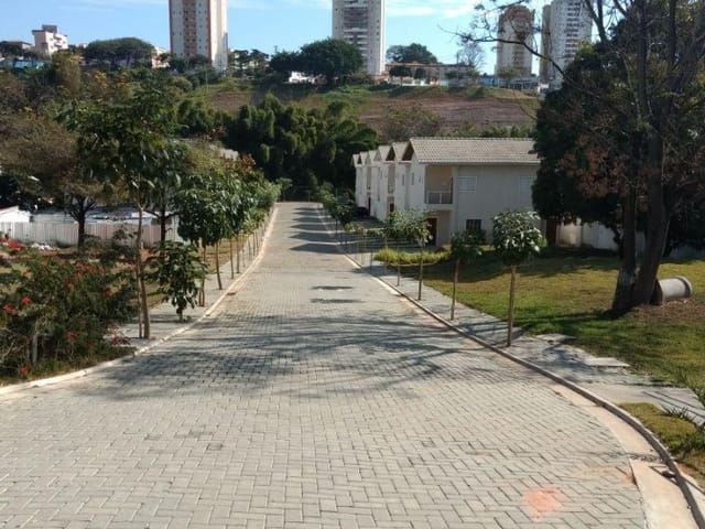 Foto do Sobrado - Sobrado com 3 dormitórios à venda, 80 m² por R$ 440.000,00 - Vila São Bento - São José dos Campos/SP | INDEPENDENCE NEGOCIOS IMOBILIARIOS LTDA
