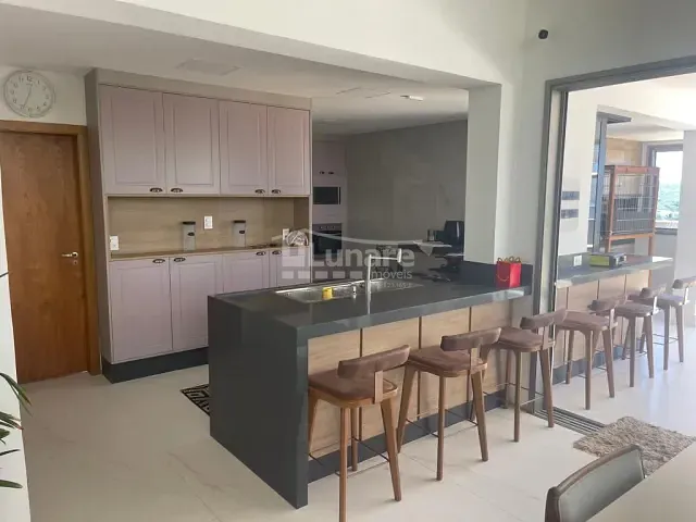 Sobrado com 775m² 3 quartos e 5 banheiros, à venda, no bairro Jardim Aracy em Mogi das Cruzes