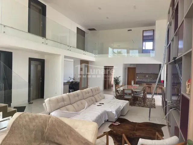 Sobrado com 775m² 3 quartos e 5 banheiros, à venda, no bairro Jardim Aracy em Mogi das Cruzes