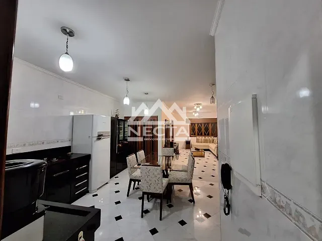 Sobrado com 178m² 2 quartos e 2 banheiros, à venda, no bairro Sumaré em Caraguatatuba