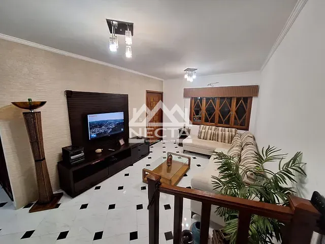 Sobrado com 178m² 2 quartos e 2 banheiros, à venda, no bairro Sumaré em Caraguatatuba