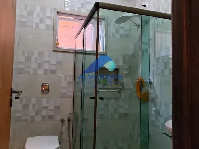 Sobrado com 250m² 5 quartos e 2 banheiros, à venda, no bairro Loteamento Villa Branca em Jacareí