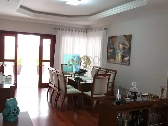 Sobrado com 260m² 3 quartos e 4 banheiros, à venda, no bairro Urbanova em São José dos Campos