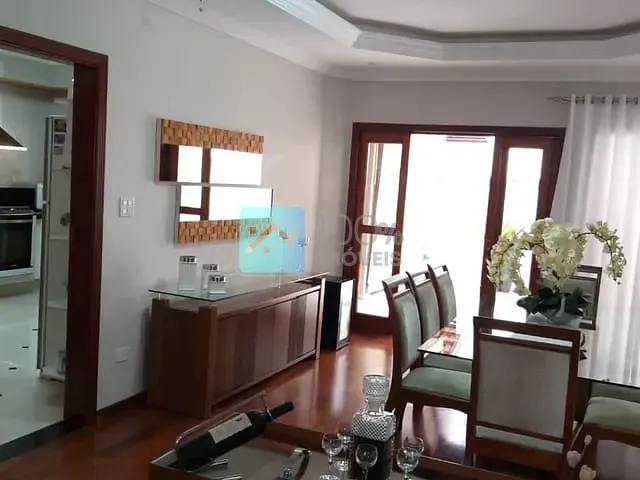 Sobrado com 260m² 3 quartos e 4 banheiros, à venda, no bairro Urbanova em São José dos Campos