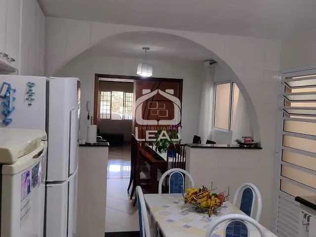Sobrado com 200m² 2 quartos e 2 banheiros, à venda, no bairro Jardim Sandra em São Paulo