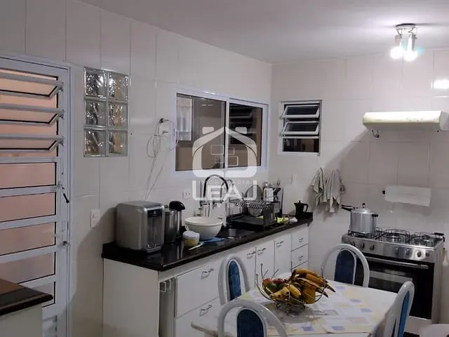 Sobrado com 200m² 2 quartos e 2 banheiros, à venda, no bairro Jardim Sandra em São Paulo