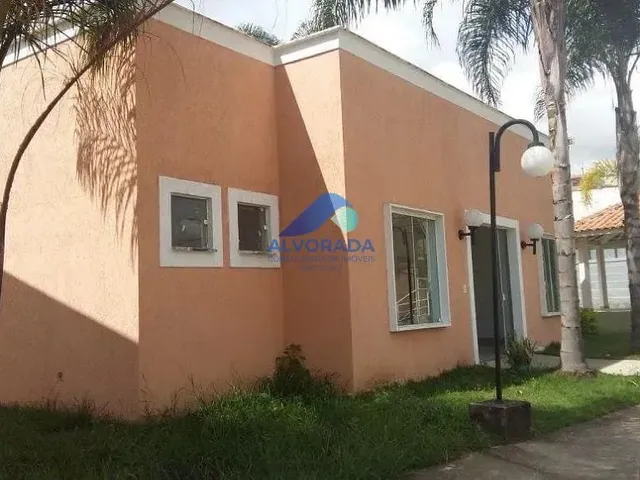Sobrado com 100m² 2 quartos e 1 banheiro, à venda ou para alugar, no bairro Monte Castelo em São José Dos Campos