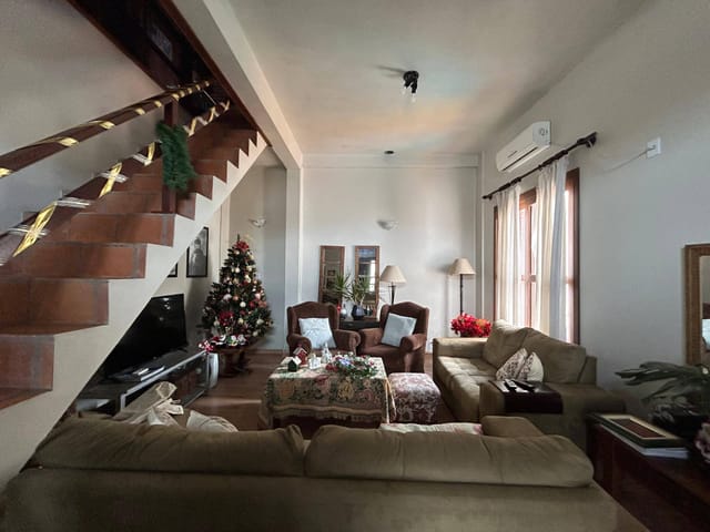 Casa com 264m² 3 quartos e 5 banheiros, à venda, no bairro Centro em Pelotas