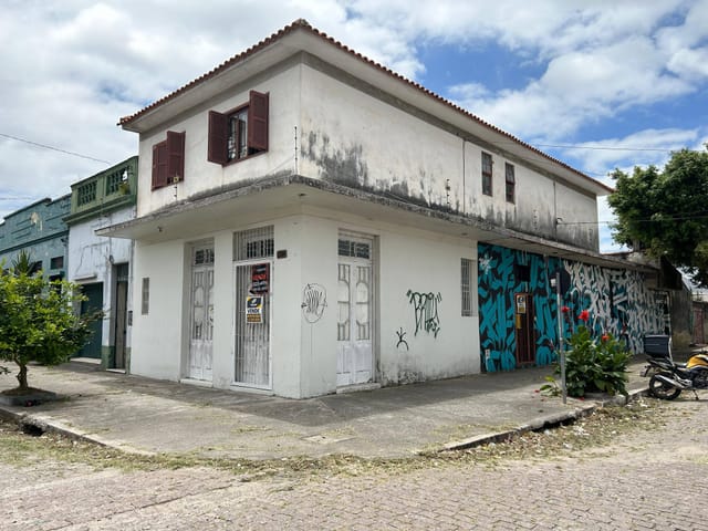 Casa com 264m² 3 quartos e 5 banheiros, à venda, no bairro Centro em Pelotas
