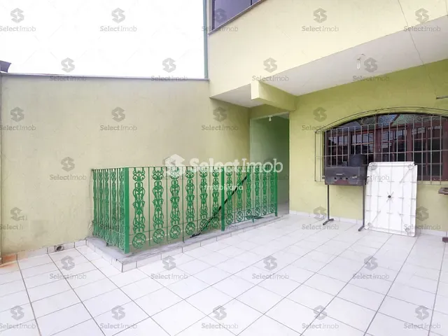 Sobrado com 280m² 3 quartos e 2 banheiros, à venda, no bairro Jardim Santa Lídia em Mauá