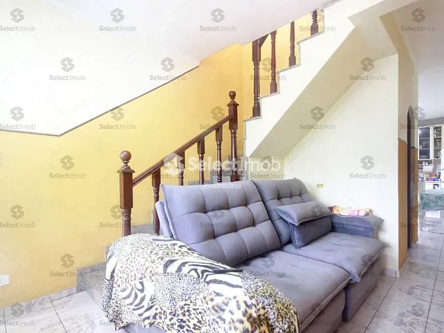 Sobrado com 280m² 3 quartos e 2 banheiros, à venda, no bairro Jardim Santa Lídia em Mauá