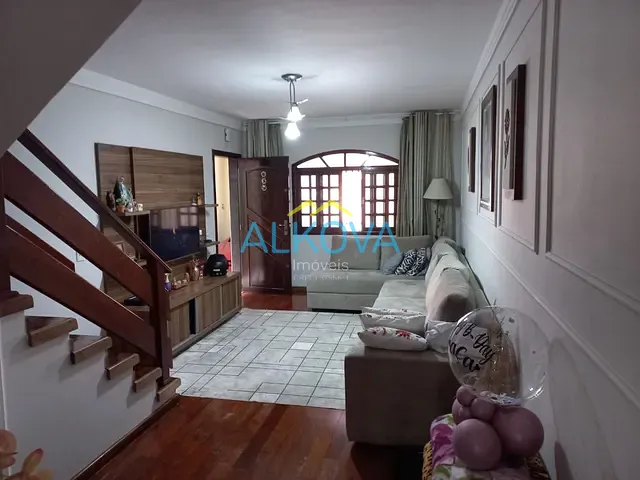 Sobrado com 125m² 3 quartos e 2 banheiros, à venda, no bairro Bosque dos Eucaliptos em São José dos Campos