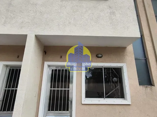 Sobrado com 65m² 2 quartos e 1 banheiro, à venda, no bairro Paisagem Casa Grande em Cotia