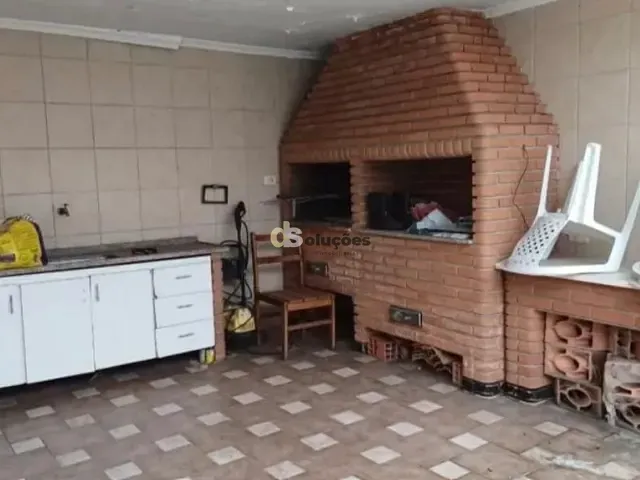 Sobrado 4 quartos e 2 banheiros, à venda, no bairro Saúde em São Paulo