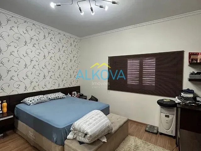 Sobrado com 430m² 3 quartos e 5 banheiros, à venda, no bairro Villa Branca em Jacareí