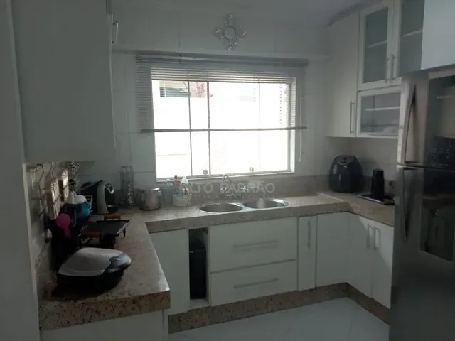 Sobrado com 128m² 3 quartos e 4 banheiros, à venda, no bairro Parque São Vicente em Mauá