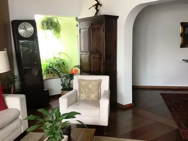 Sobrado com 304m² 3 quartos e 1 banheiro, à venda, no bairro Jardim São Caetano em São Caetano do Sul