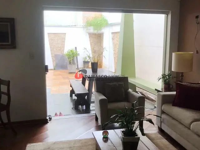 Sobrado com 304m² 3 quartos e 1 banheiro, à venda, no bairro Jardim São Caetano em São Caetano do Sul
