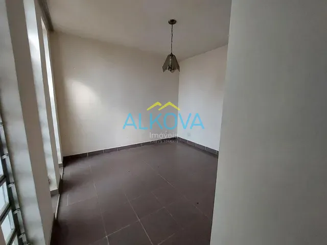 Sobrado com 300m² 3 quartos e 4 banheiros, à venda, no bairro Jardim Apolo em São José dos Campos