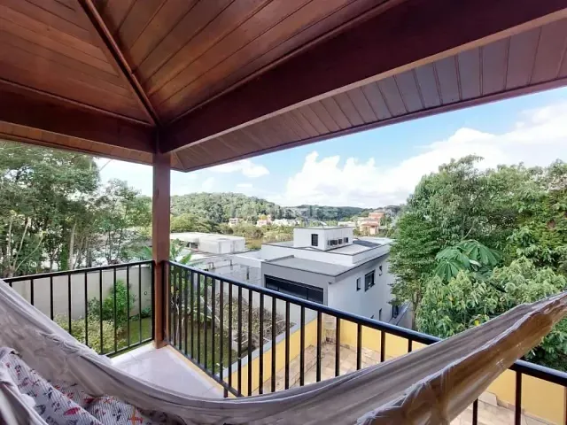 Sobrado com 360m² 3 quartos e 5 banheiros, à venda, no bairro Jardim Aracy em Mogi das Cruzes