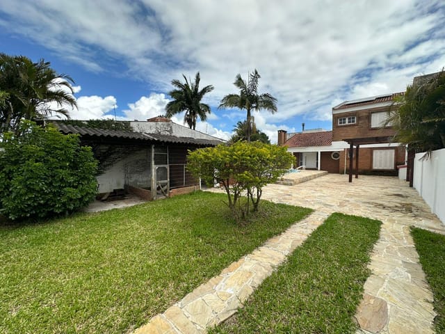 Casa com 300m² 2 quartos e 2 banheiros, à venda, no bairro Recanto de Portugal em Pelotas