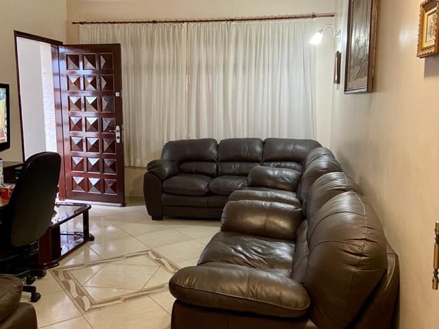 Foto do Sobrado - Sobrado com 4 andares a venda R$ 958.000,00!!!  com 4 dormitórios, sendo 2 suítes, 4 salas, copa, cozinha, salão de festas, quintal e vaga para 2 carros. | Collina Imóveis