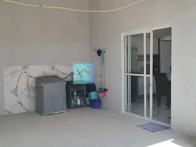 Sobrado com 175m² 2 quartos e 2 banheiros, à venda, no bairro postal dos pássaros em São José dos Campos