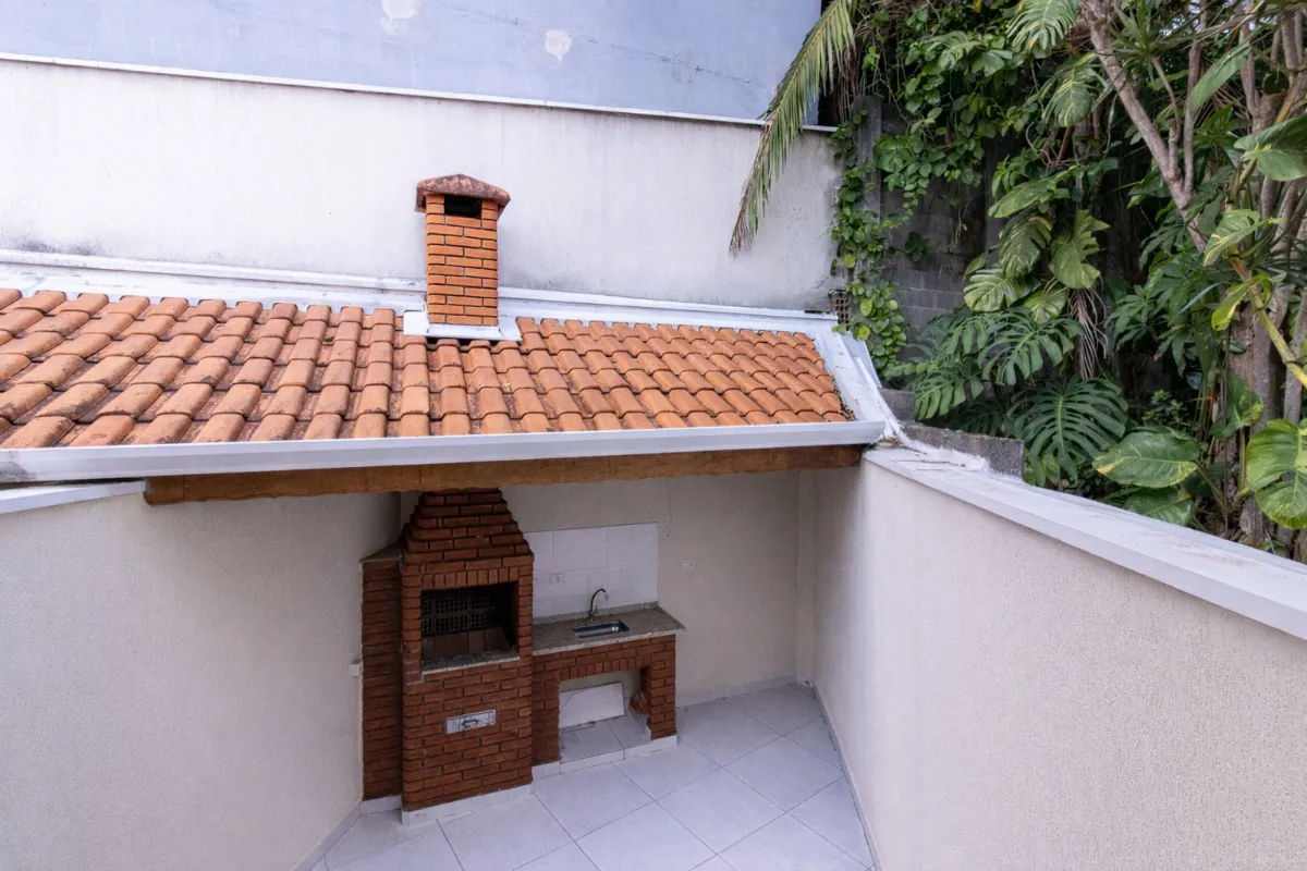 Sobrado para venda em Parque São Domingos com 3 quartos, sendo 3 suítes, 102m²