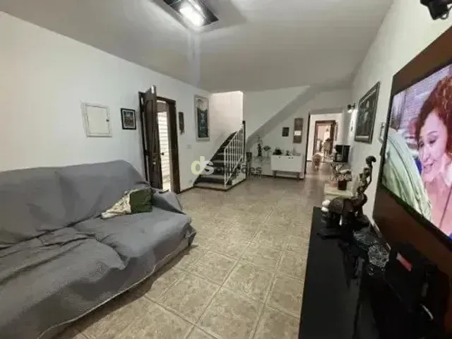 Sobrado 4 quartos e 4 banheiros, à venda, no bairro Vila Maria Eugenia em São Paulo