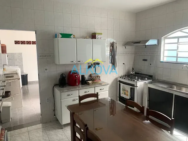 Sobrado com 127m² 3 quartos e 2 banheiros, à venda, no bairro Vila Tesouro em São José dos Campos