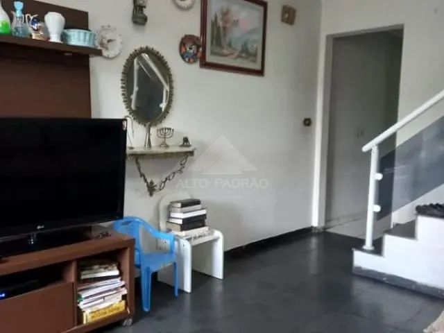 Sobrado com 159m² 3 quartos e 2 banheiros, à venda, no bairro Jardim Camila em Mauá