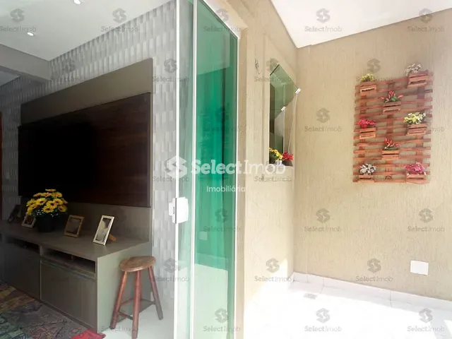 Sobrado com 392m² 3 quartos e 4 banheiros, à venda, no bairro Jardim Guapituba em Mauá