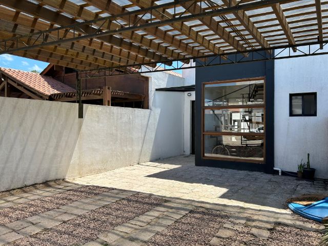 Casa 3 quartos e 2 banheiros, à venda, no bairro Recanto de Portugal em Pelotas