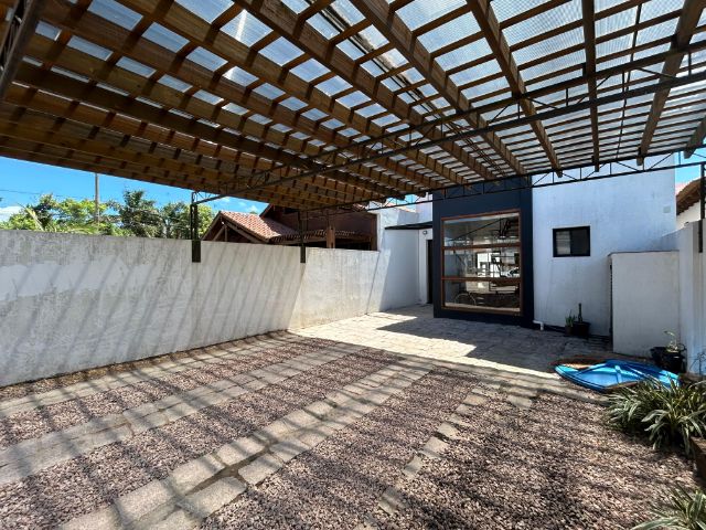 Casa 3 quartos e 2 banheiros, à venda, no bairro Recanto de Portugal em Pelotas