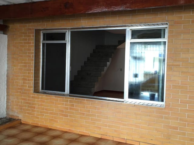 Sobrado com 150m² 3 quartos e 2 banheiros, à venda, no bairro Vila das Mercês em São Paulo