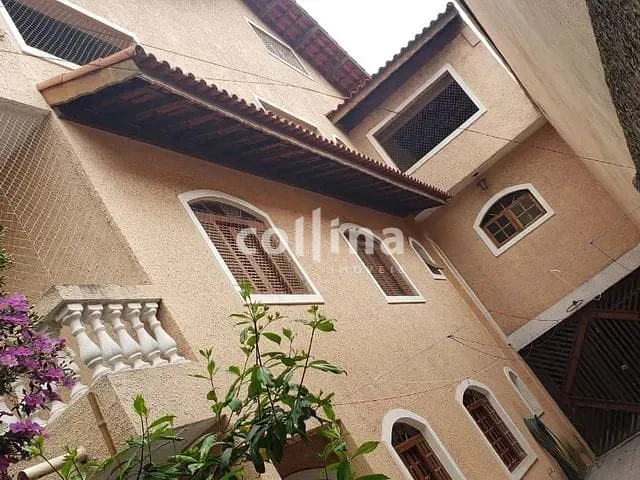 Sobrado com 434m², à venda, no bairro Helena Maria em Osasco