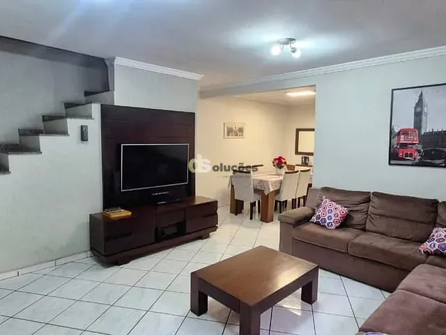 Sobrado 3 quartos e 2 banheiros, à venda, no bairro Vila Gumercindo em São Paulo