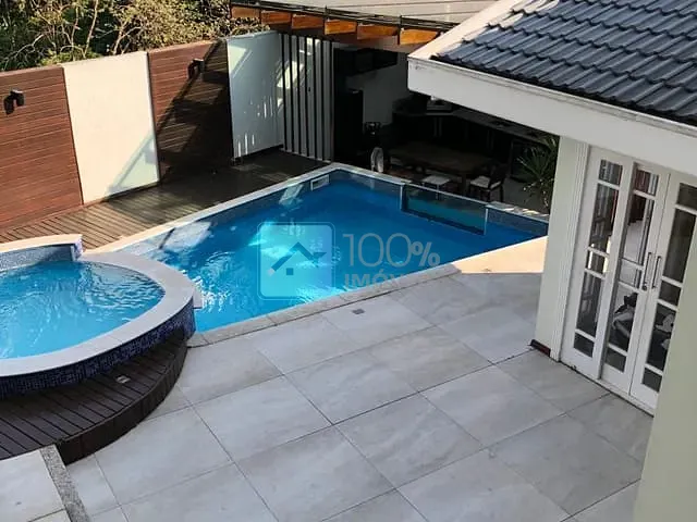 Sobrado com 417m² 5 quartos e 5 banheiros, à venda, no bairro Urbanova em São José dos Campos