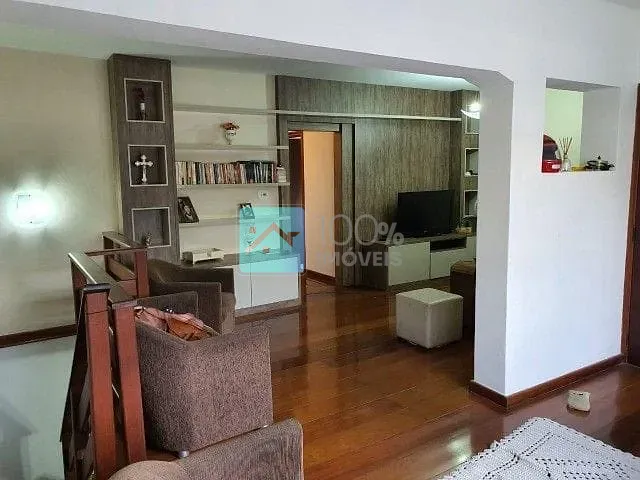 Sobrado com 300m² 3 quartos e 2 banheiros, à venda, no bairro Jardim Valparaiba em São José dos Campos