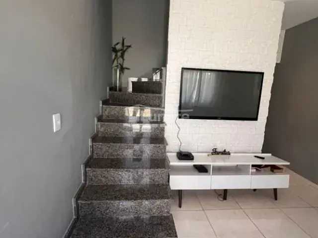 Sobrado com 80m² 2 quartos e 1 banheiro, à venda, no bairro Vila Pomar em Mogi das Cruzes
