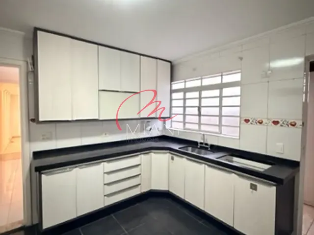 Sobrado com 180m² 3 quartos e 3 banheiros, para alugar, no bairro Vila Gomes em São Paulo